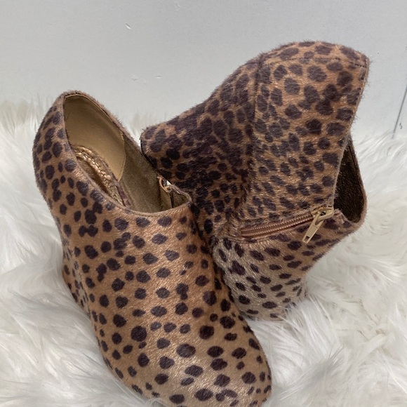 Conuts Shoes - Conuts Ankle Boots For Women’s Size 7.5.